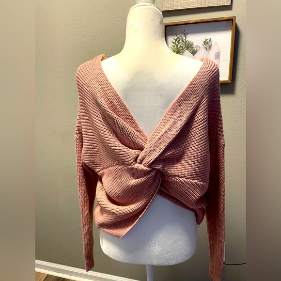 Pink lily sweater - Picture 1 of 7